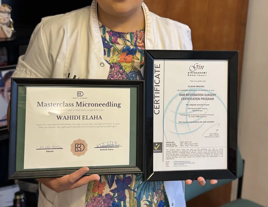 Certificaten Masterclass Microneedling en GIN Akademi op naam van Elaha Wahidi